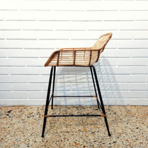 Silla de barra Eva en mimbre natural y yaré de 104x45 cm 1 Silla de barra Eva en mimbre natural y yaré de 104x45 cm